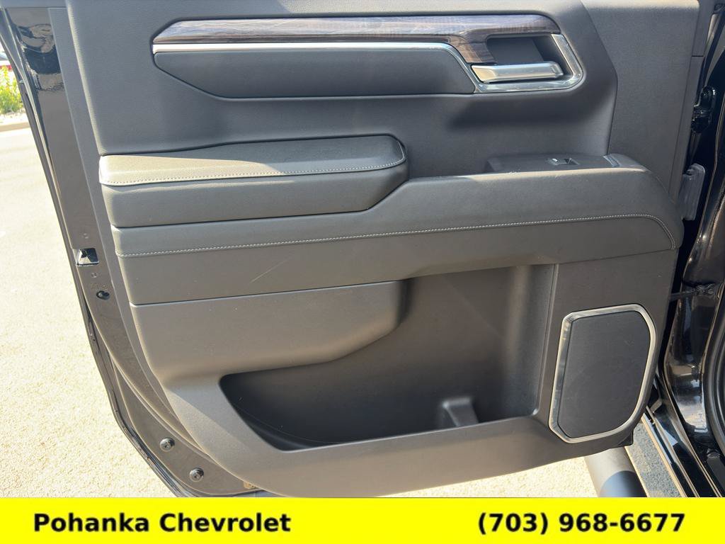 Used 2023 Chevrolet Silverado 1500 LTZ w/ Technology Package AWD/4WD image 24