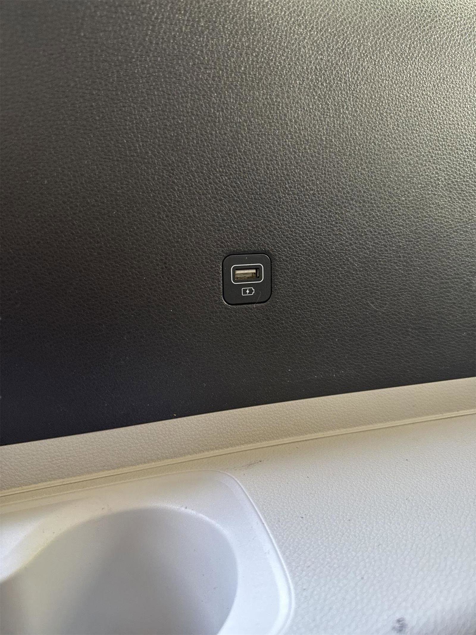 Used 2023 Kia Carnival SX image 16