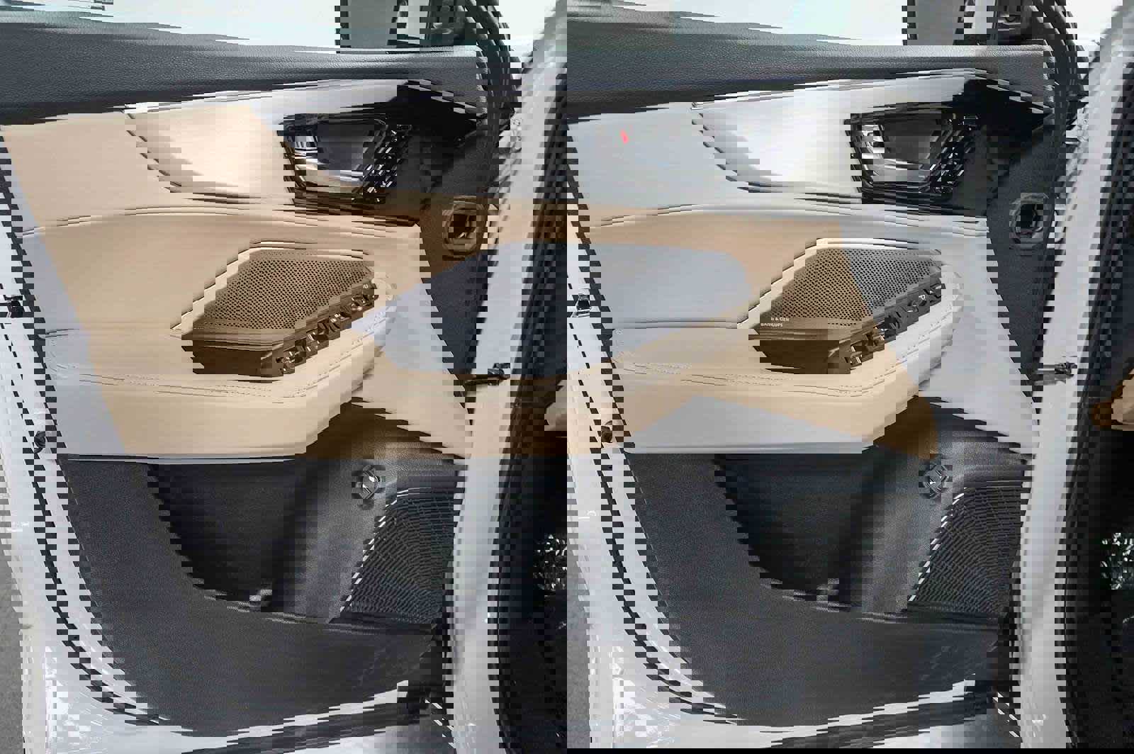 Used 2025 Acura MDX FWD w/ Technology Package image 25