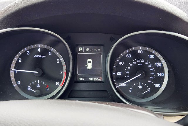 Used 2017 Hyundai Santa Fe SE AWD/4WD image 14