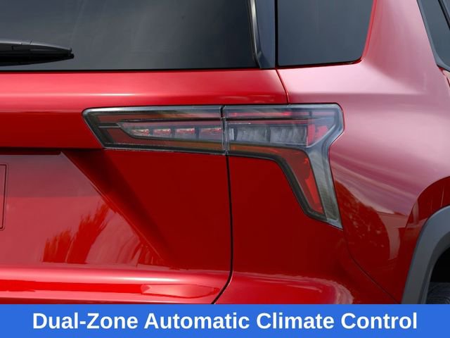 New 2026 Chevrolet Equinox LT w/ Convenience Package II AWD/4WD image 12