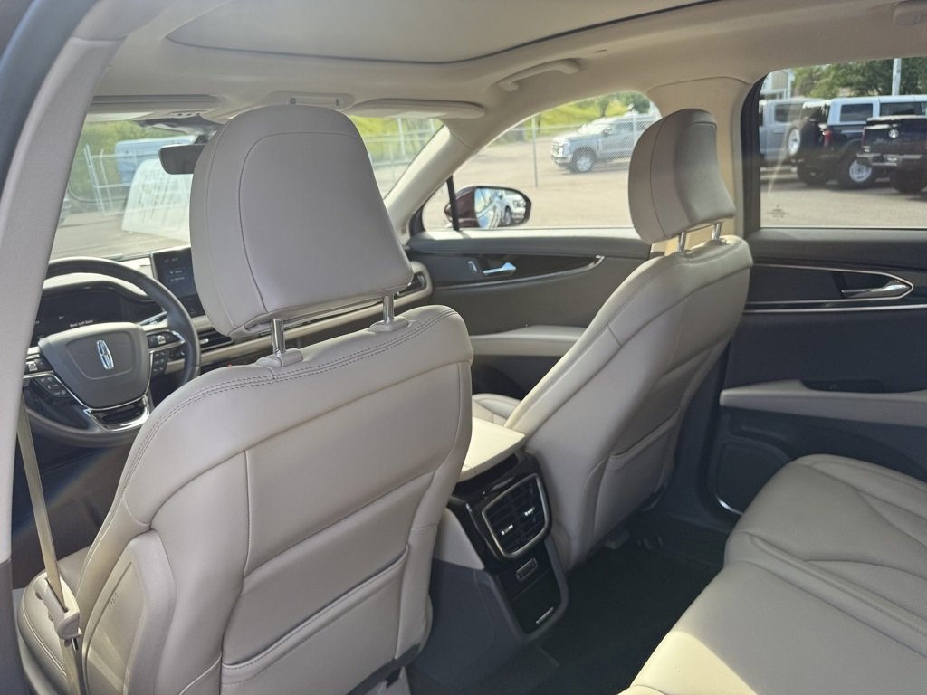 Certified 2022 Lincoln Nautilus Reserve image 20