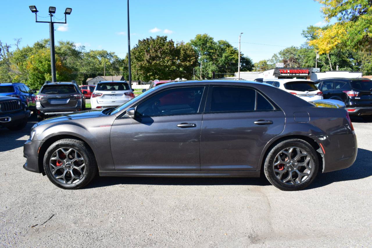 Used 2018 Chrysler 300 S w/ 300S Premium Group 2 AWD/4WD image 9