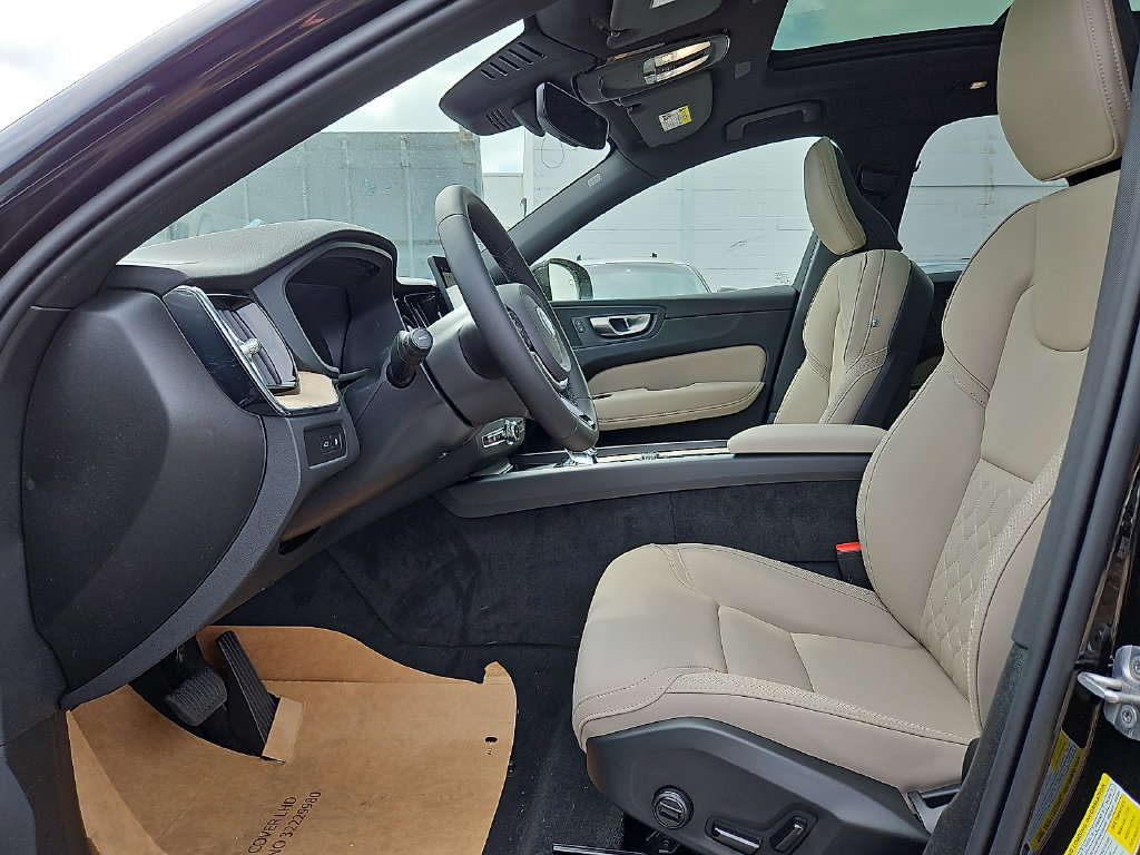New 2026 Volvo XC60 T8 Plus w/ Protection Package Premier AWD/4WD image 12