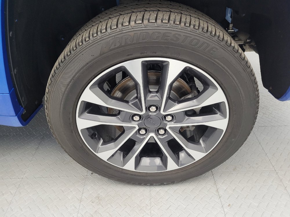 Used 2022 Jeep Grand Cherokee Overland AWD/4WD image 31