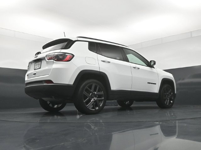 New 2026 Jeep Compass Latitude AWD/4WD image 24