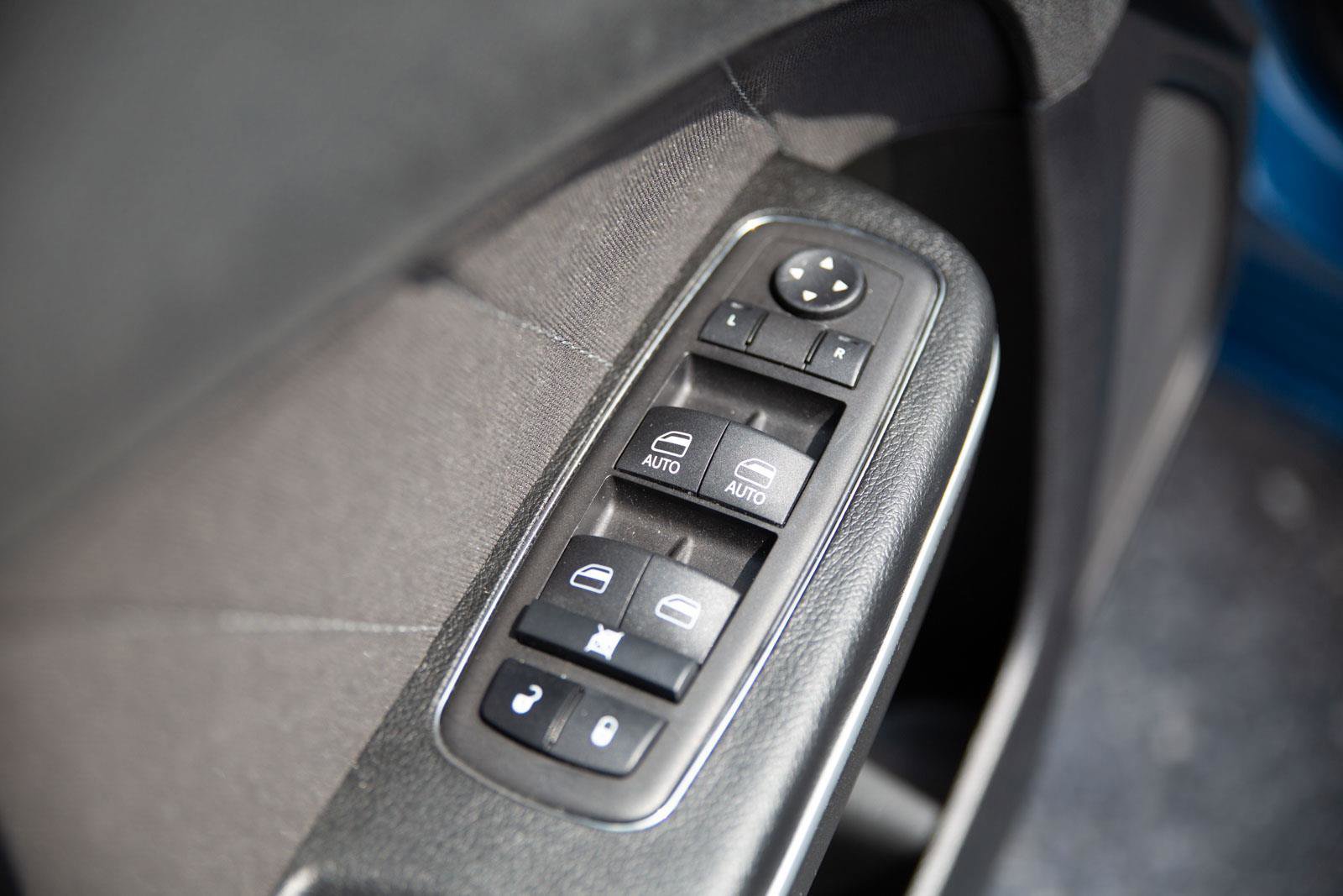 Used 2023 Dodge Charger SXT AWD/4WD image 3