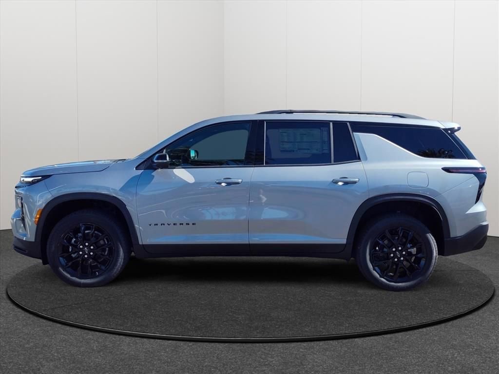 New 2026 Chevrolet Traverse LT w/ Midnight/Sport Edition FWD image 2