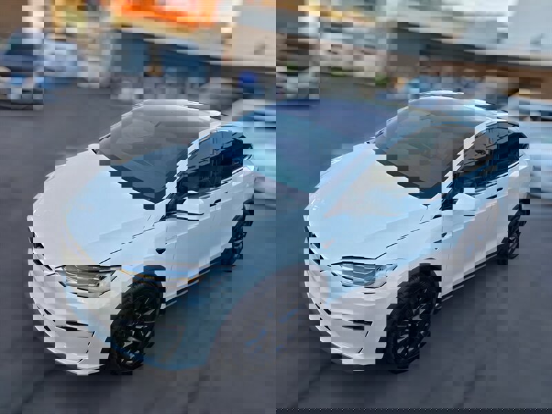 Used 2022 Tesla Model X image 2