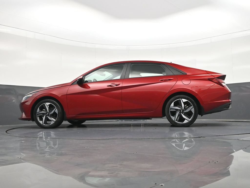 Used 2023 Hyundai Elantra SEL w/ Convenience Package FWD image 27