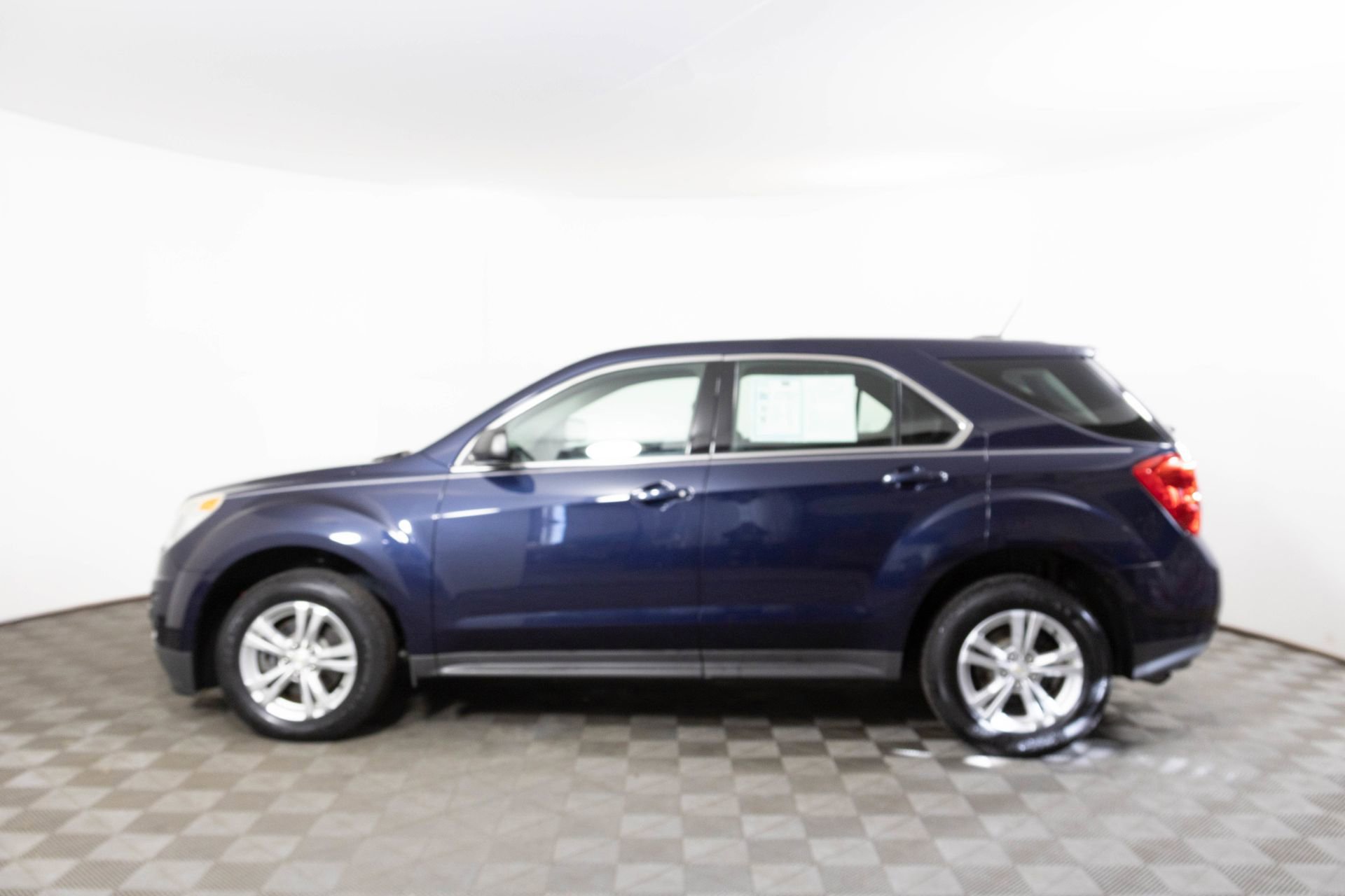 Used 2015 Chevrolet Equinox LS image 14