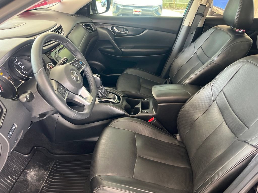Used 2020 Nissan Rogue SL w/ Premium Package AWD/4WD image 4