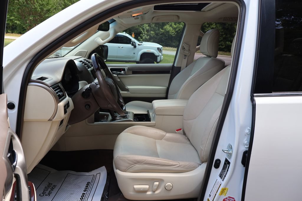 Used 2019 Lexus GX 460 Premium w/ Premium Package AWD/4WD image 17