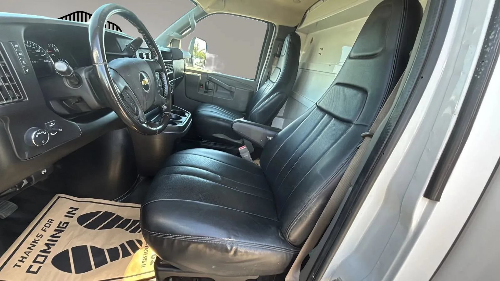 Used 2020 Chevrolet Express 3500 w/ Power Convenience Package RWD image 23