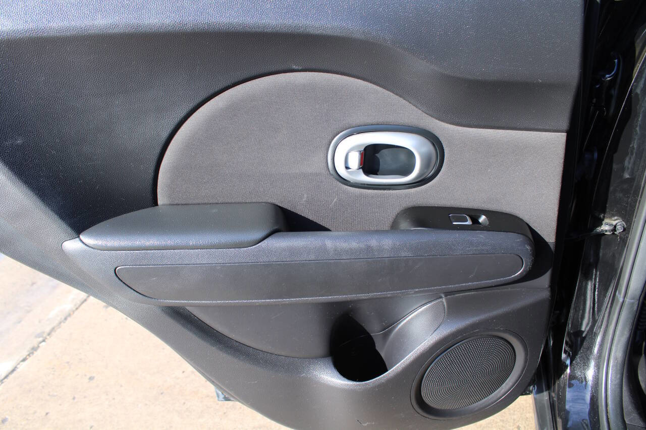 Used 2019 Kia Soul image 9