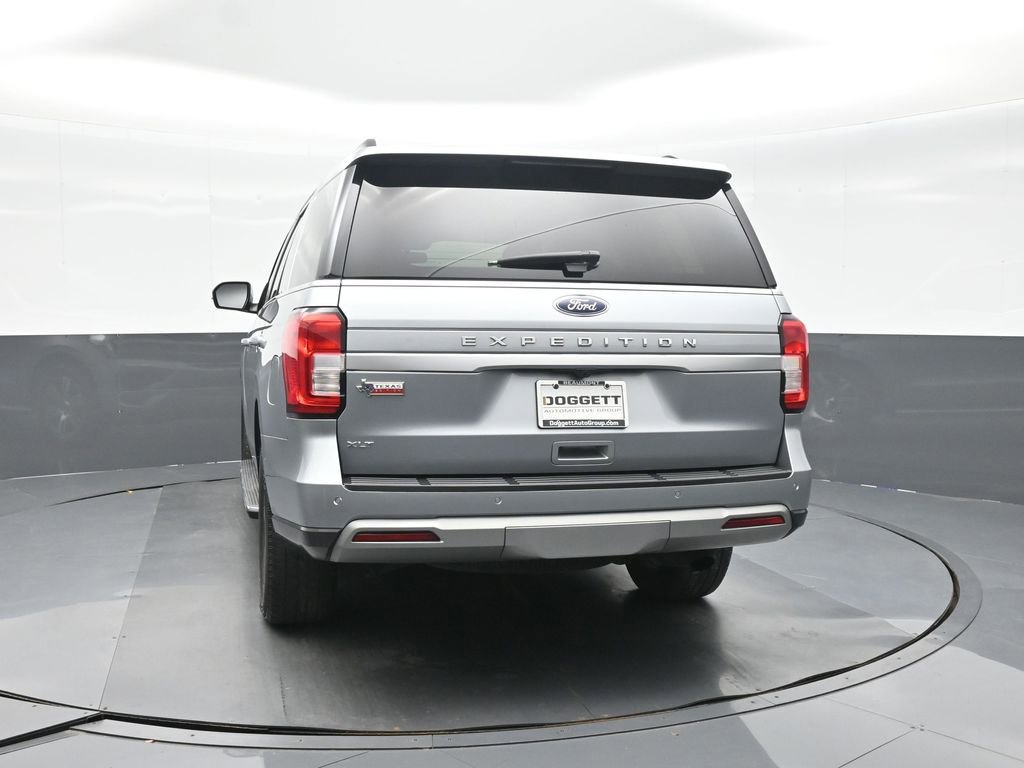 Used 2022 Ford Expedition XLT image 5