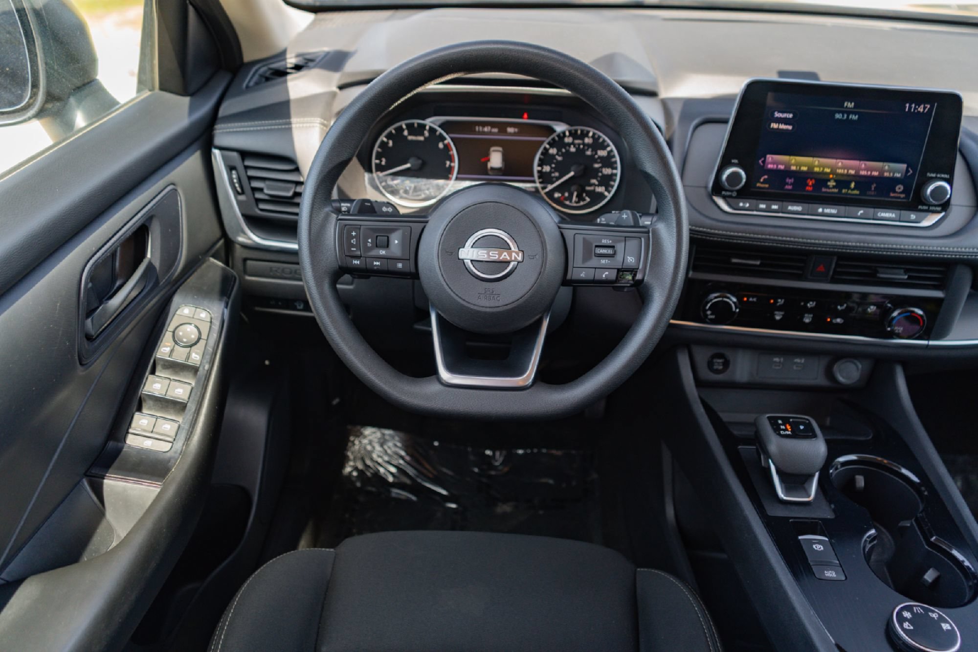 Used 2024 Nissan Rogue S AWD/4WD image 21