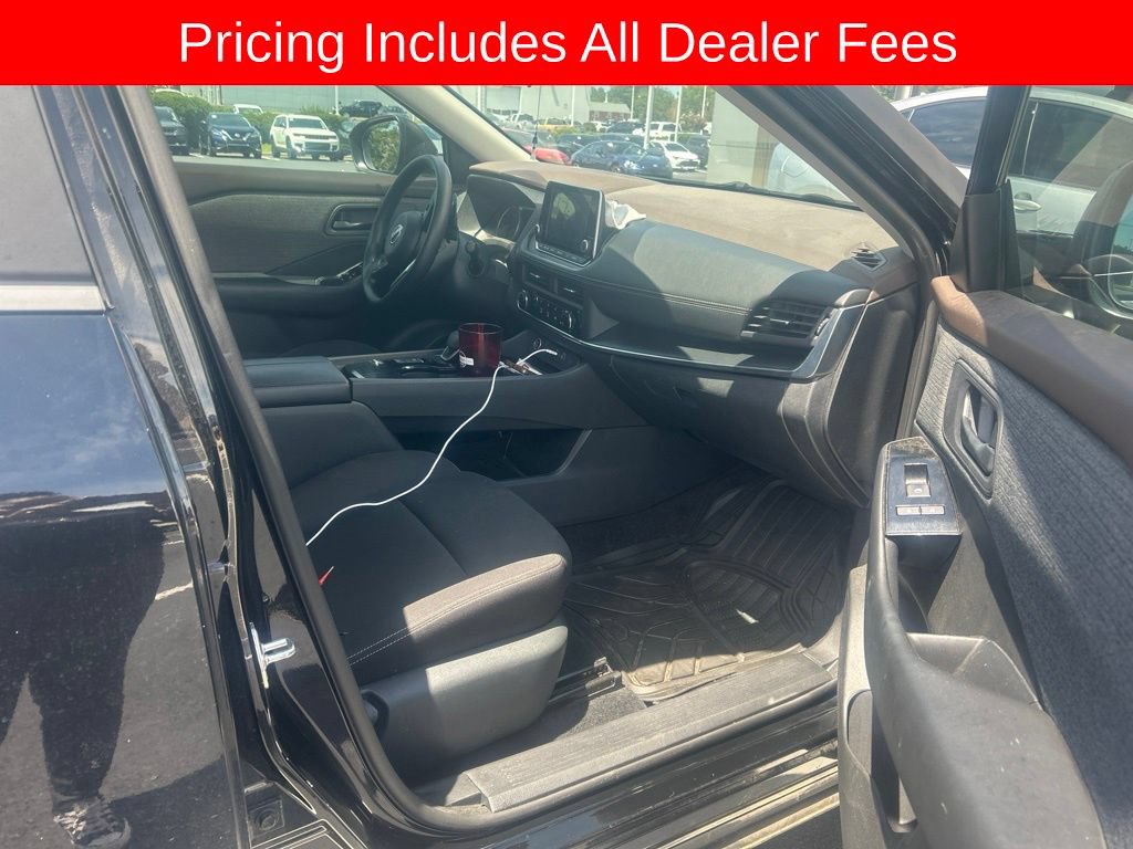 Used 2023 Nissan Rogue S FWD image 10