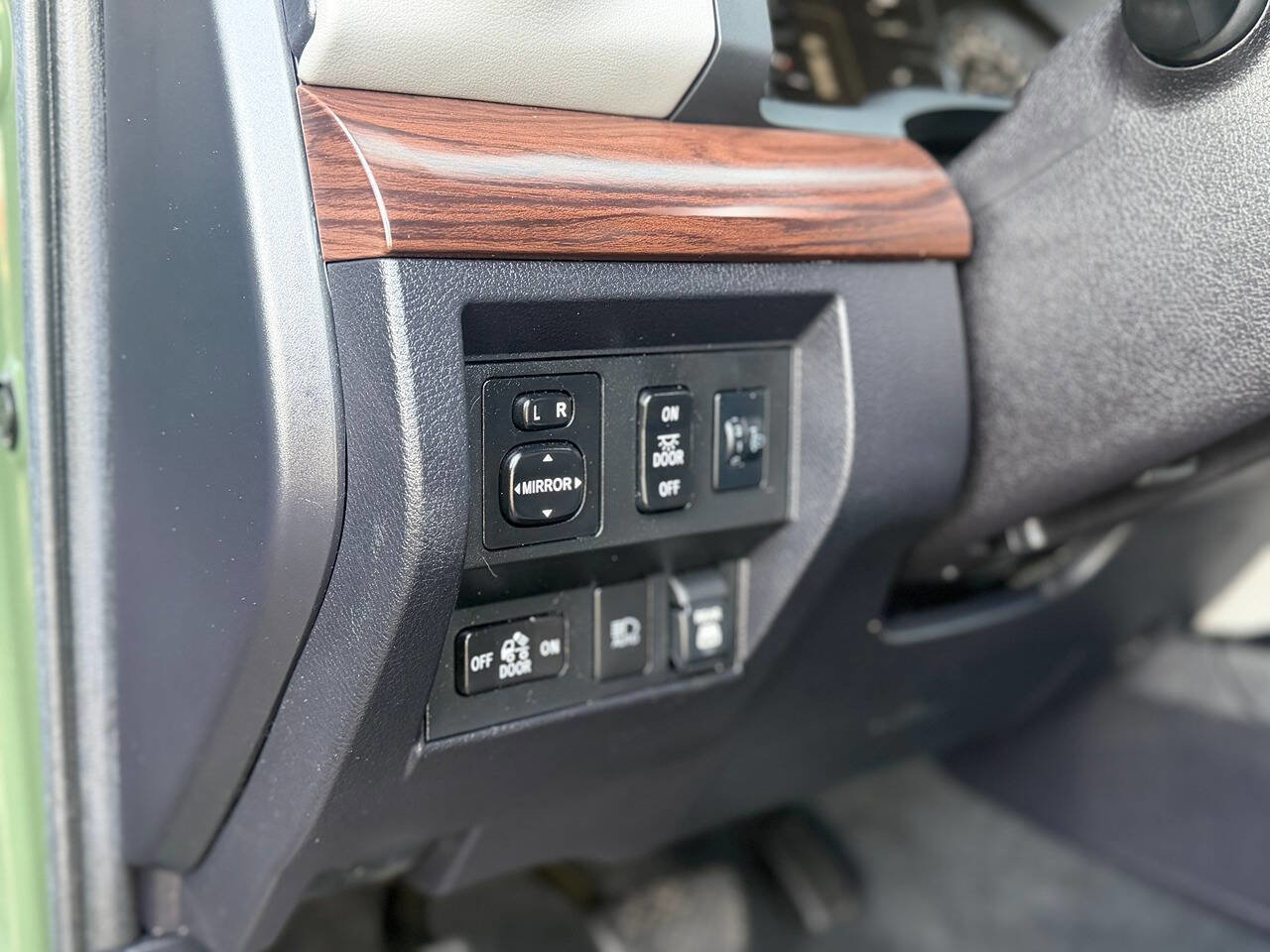 Used 2021 Toyota Tundra Limited w/ Limited Premium Package image 10