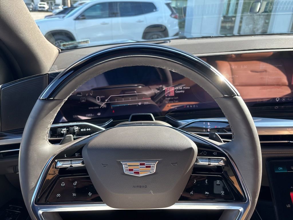 Used 2026 Cadillac Escalade ESV Luxury w/ Touring Package AWD/4WD image 11
