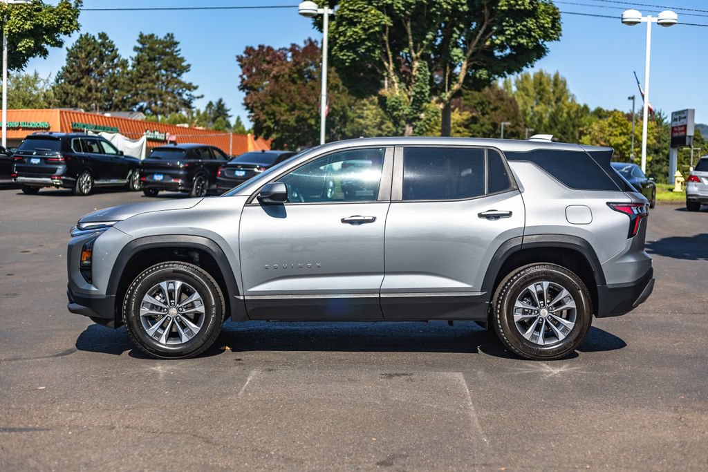 Used 2026 Chevrolet Equinox LT AWD/4WD image 10