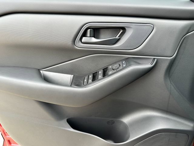 Used 2026 Nissan Rogue S image 19