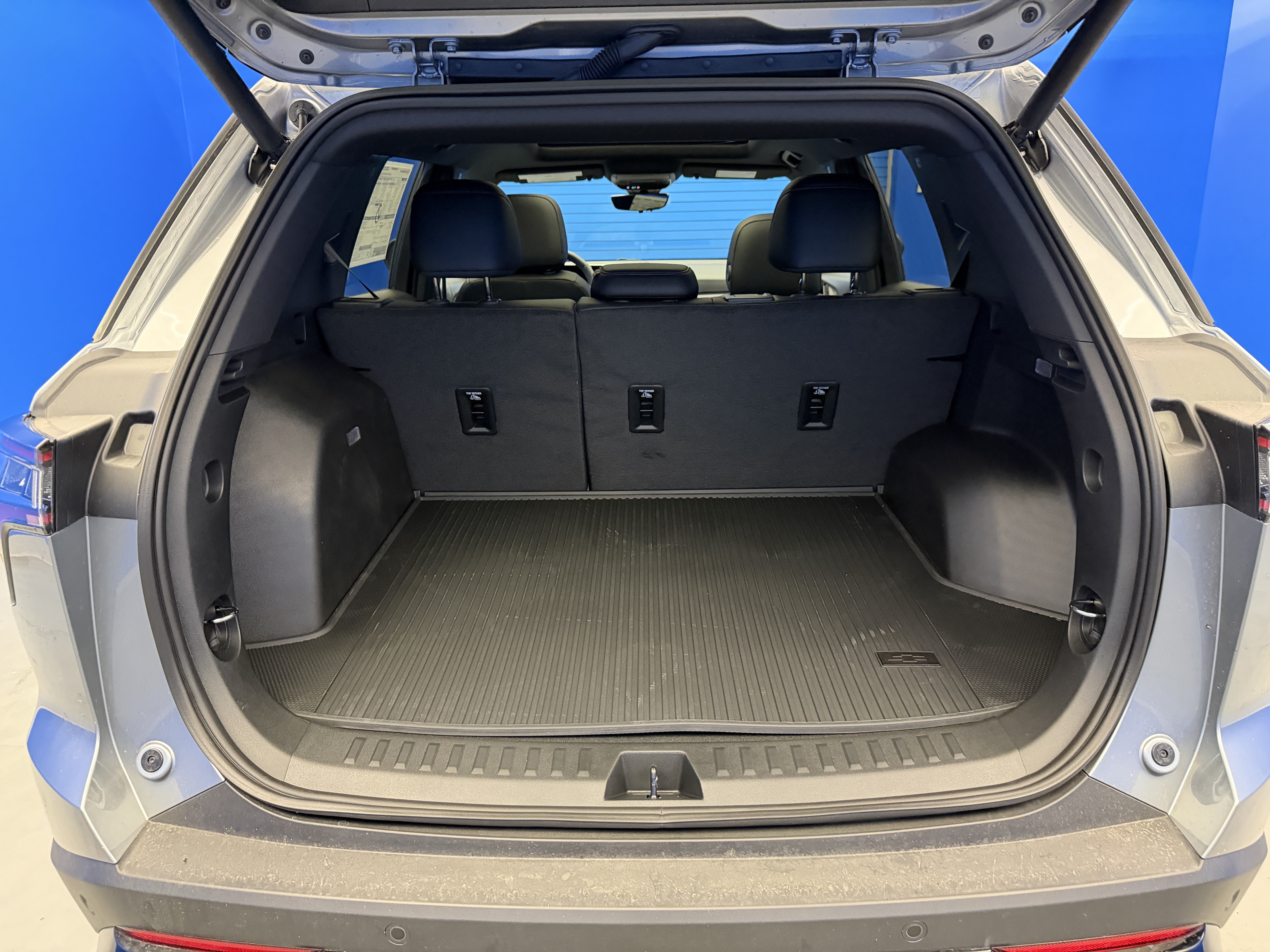 New 2027 Chevrolet Equinox RS w/ Safety and Technology Package FWD image 29