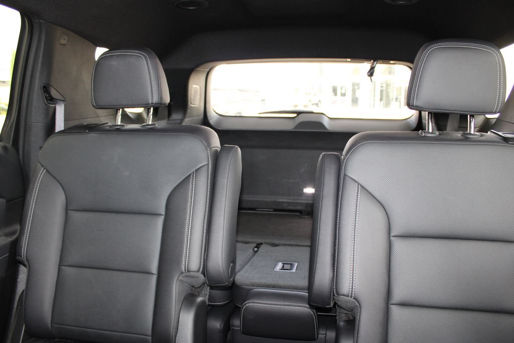 Used 2025 Chevrolet Traverse LT AWD/4WD image 49