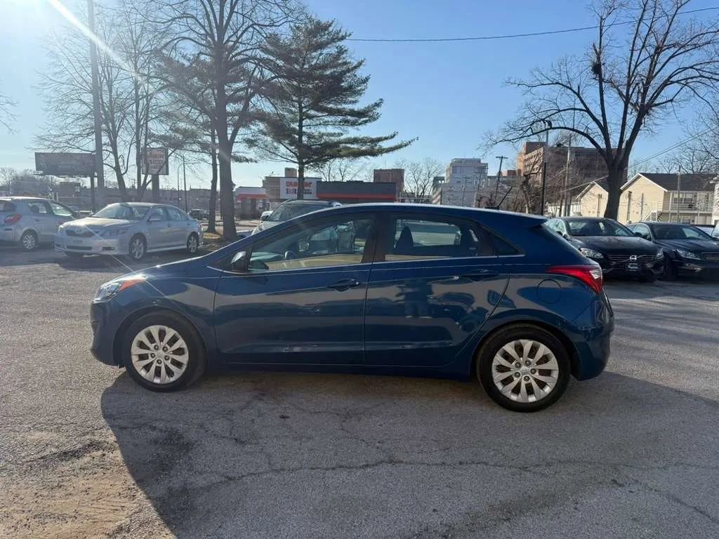 Used 2016 Hyundai Elantra GT image 4