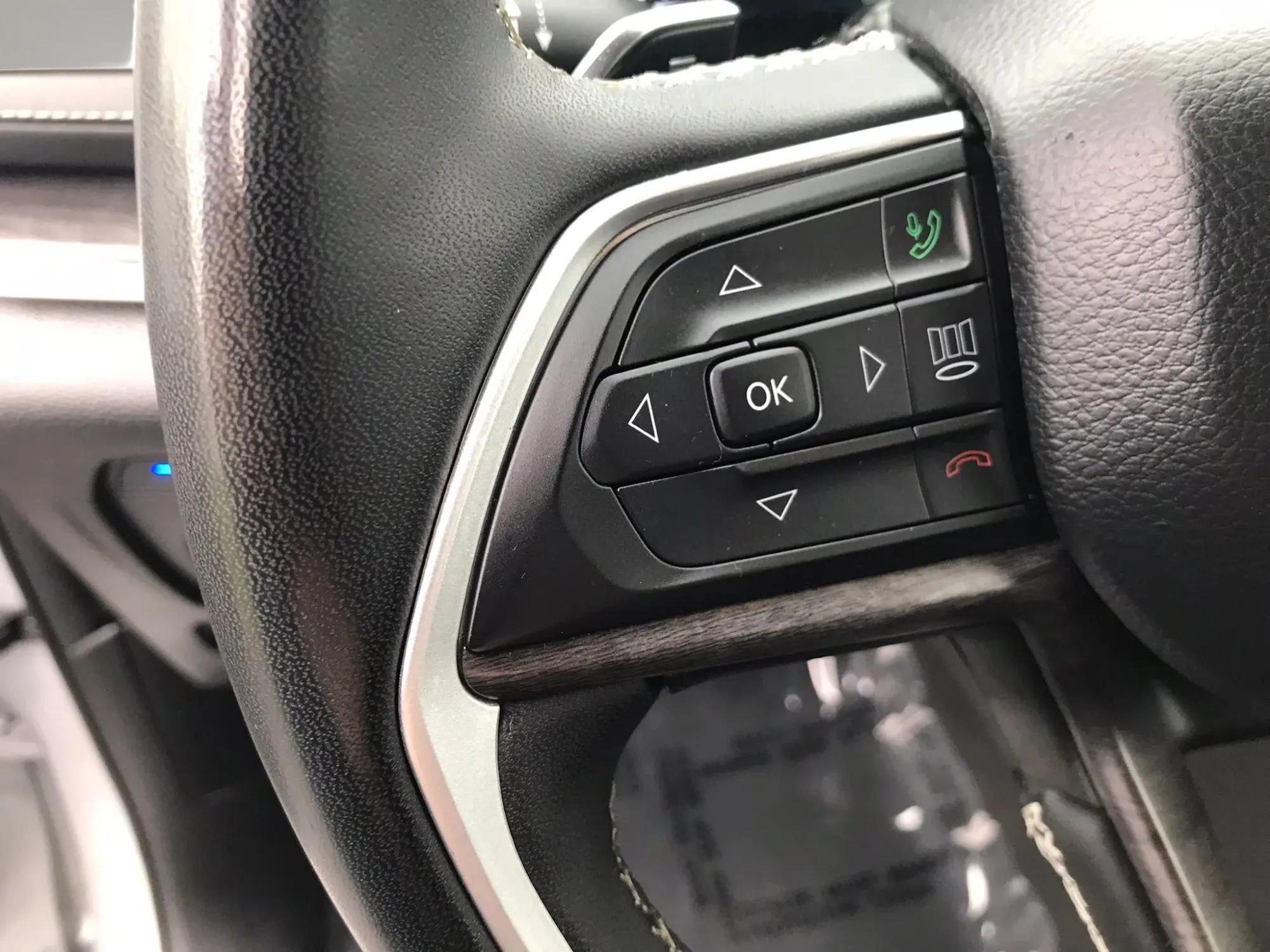 Used 2023 Jeep Grand Cherokee 4WD 4xe image 16