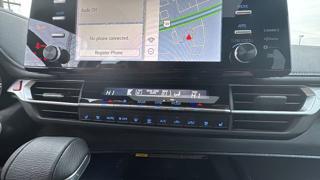 Used 2023 Toyota Sienna XSE image 20