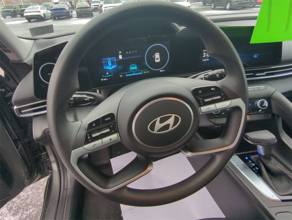 Used 2024 Hyundai Elantra SEL image 20