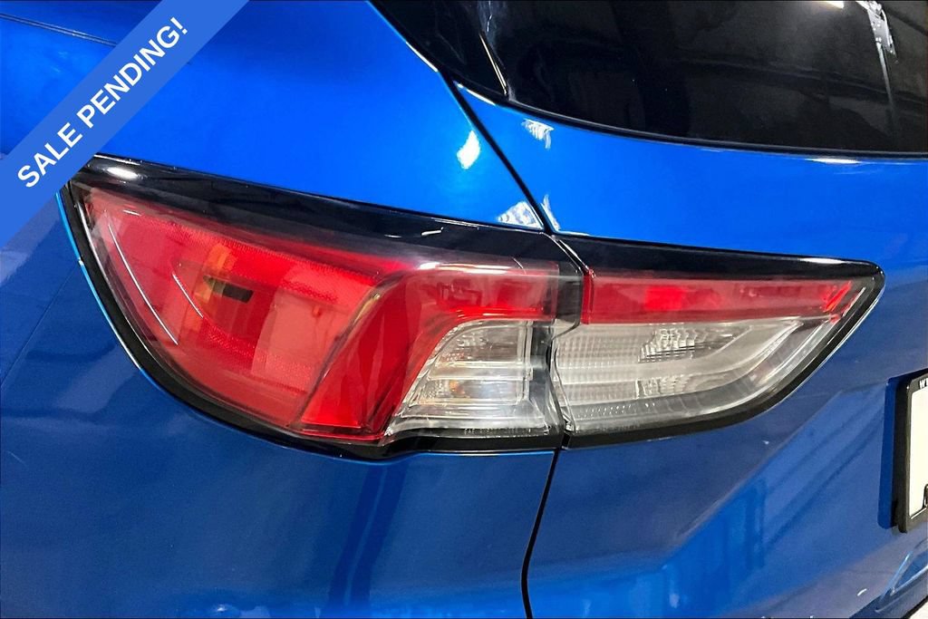 Used 2020 Ford Escape Titanium FWD image 8