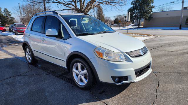 Used 2008 Suzuki SX4 Touring AWD image 2