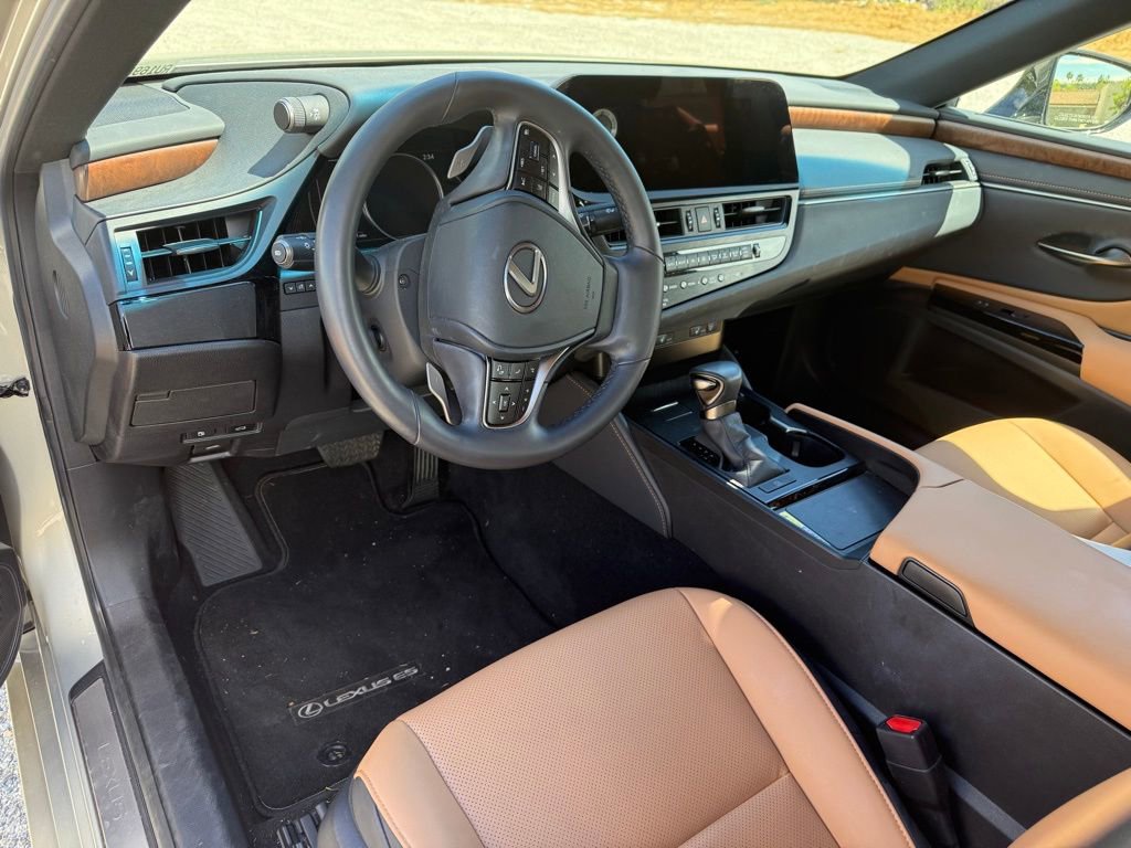 Used 2024 Lexus ES 350 w/ Premium Package image 11