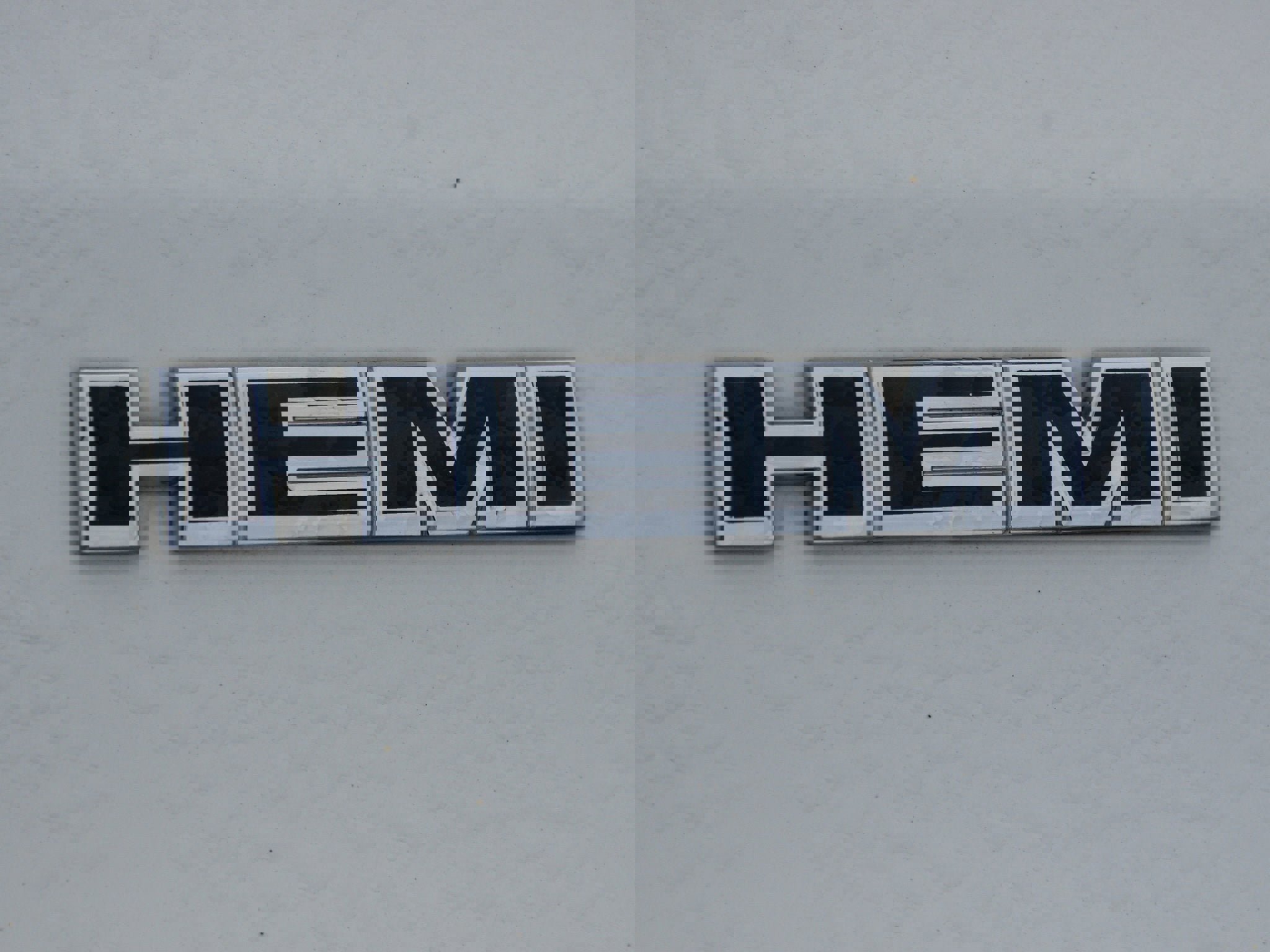 Used 2010 Dodge Challenger R/T image 17