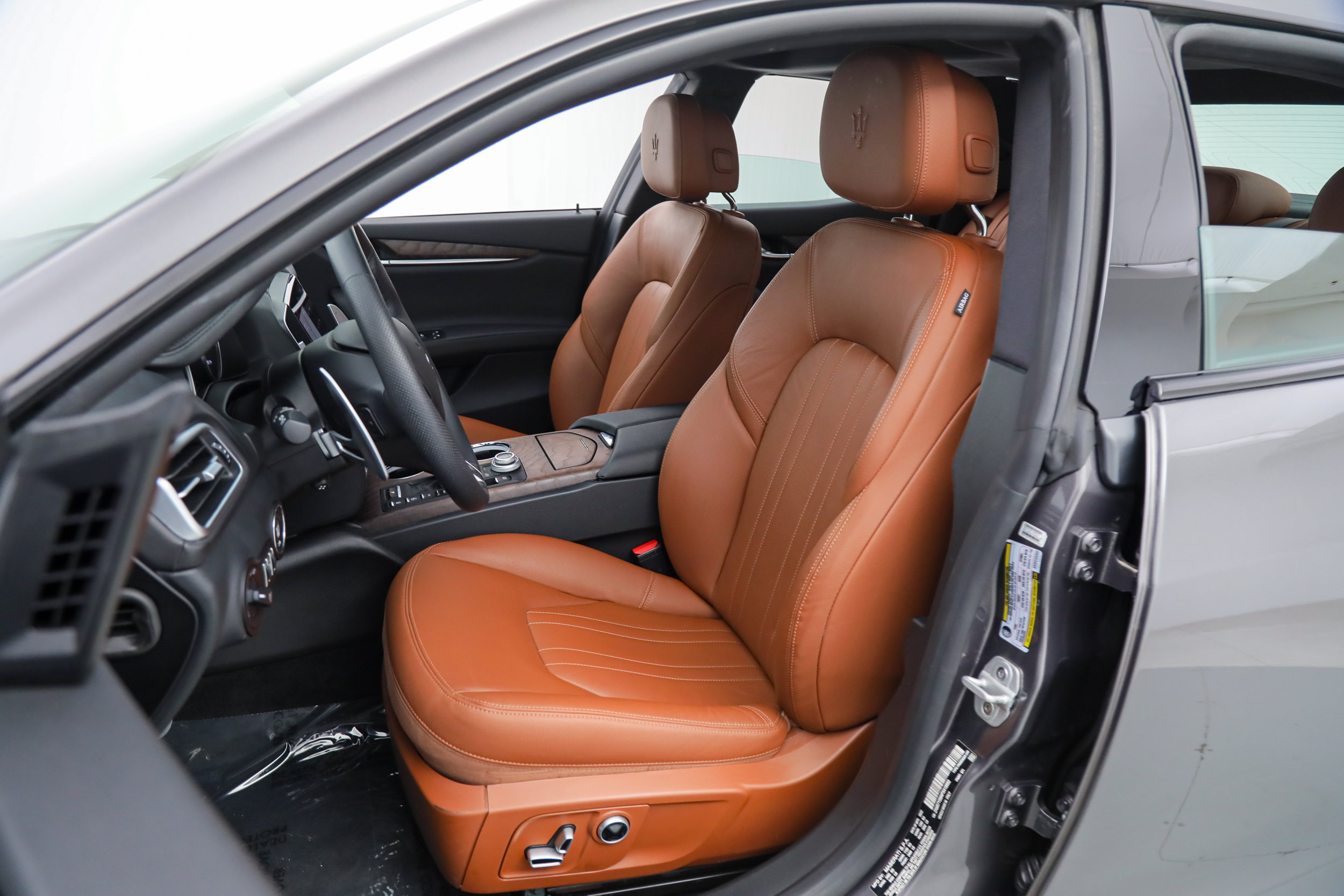Certified 2023 Maserati Ghibli Modena RWD image 15