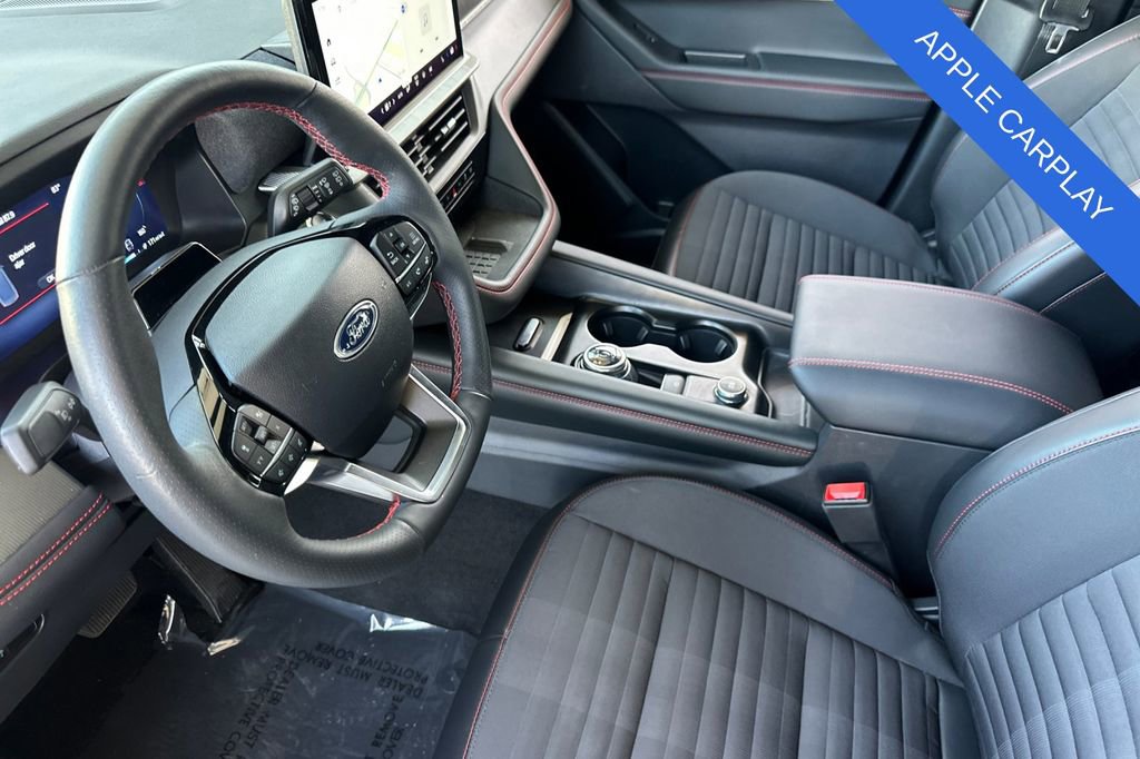 Used 2025 Ford Explorer ST-Line w/ Premium Package image 10