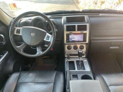 Used 2011 Dodge Nitro Shock RWD image 2