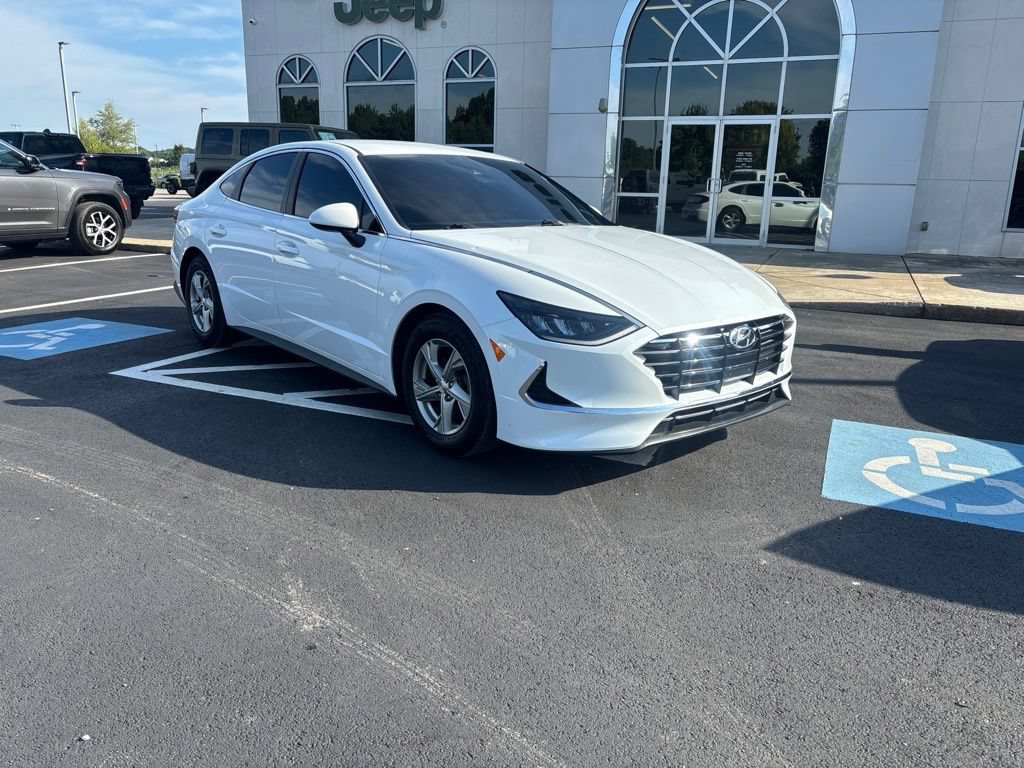 Used 2021 Hyundai Sonata SE w/ Preferred Accessory Package FWD image 3