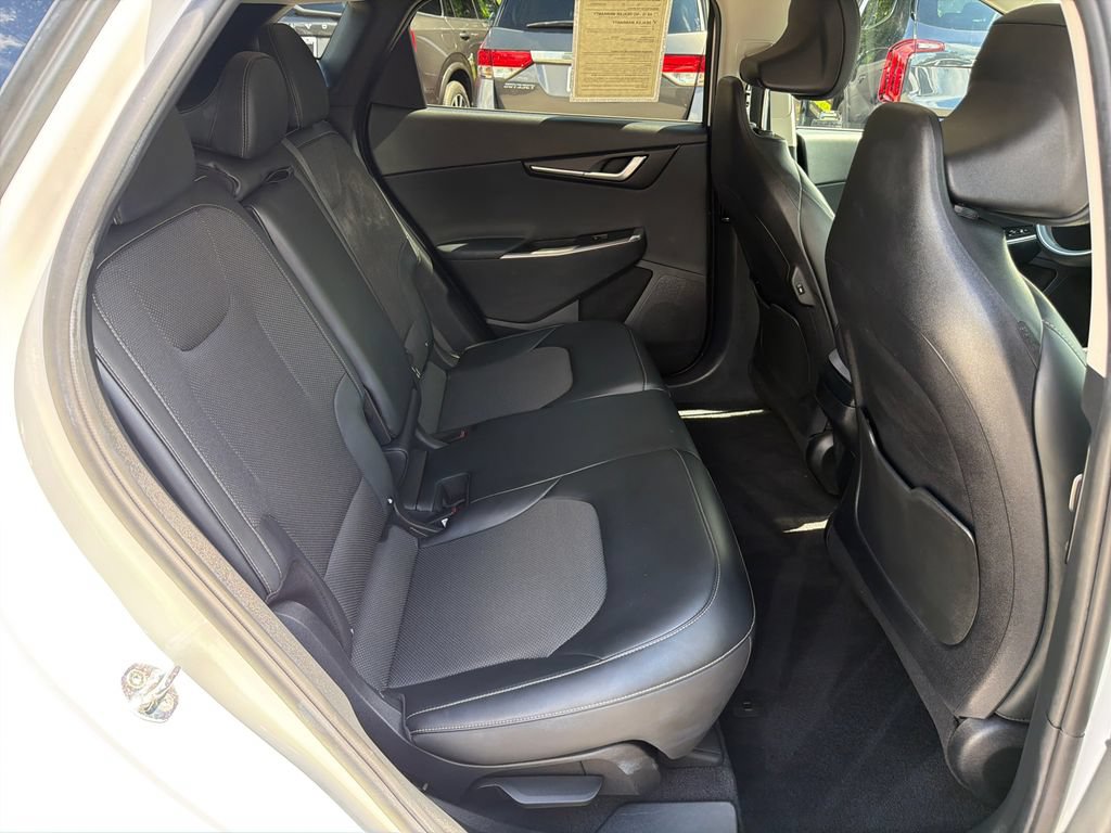 Used 2022 Kia EV6 Light RWD image 15