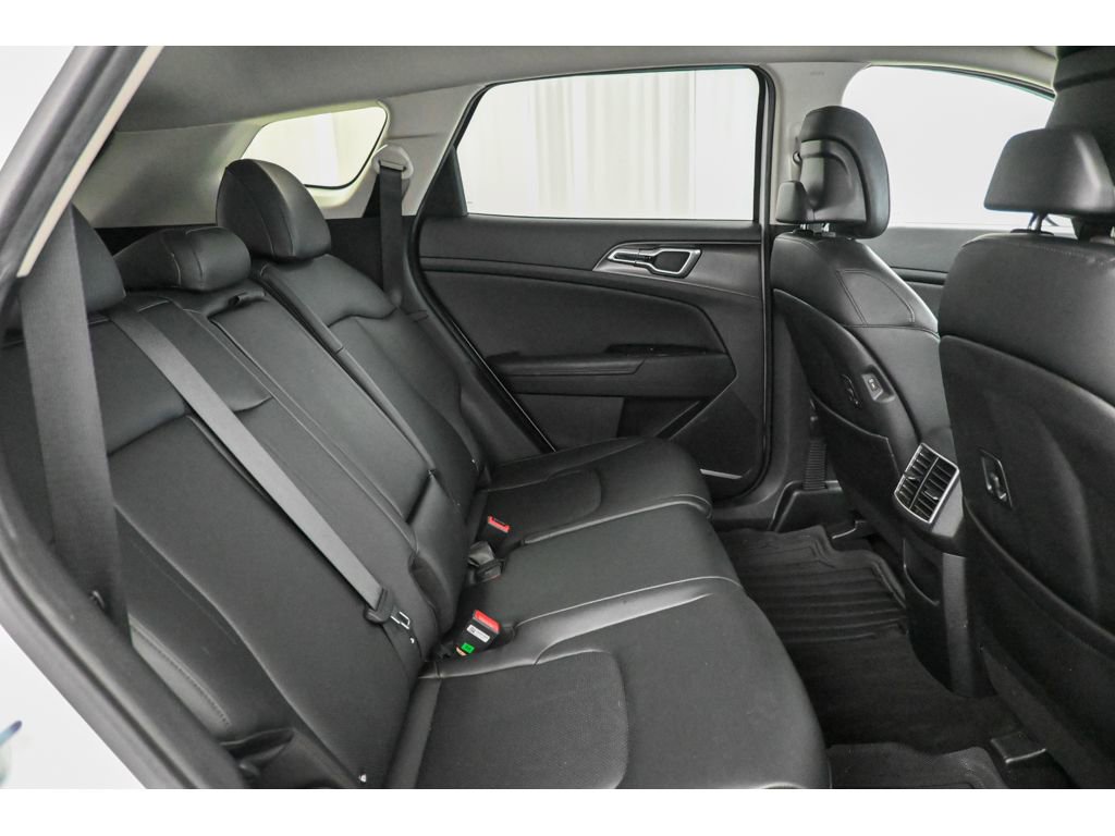Used 2023 Kia Sportage EX image 22