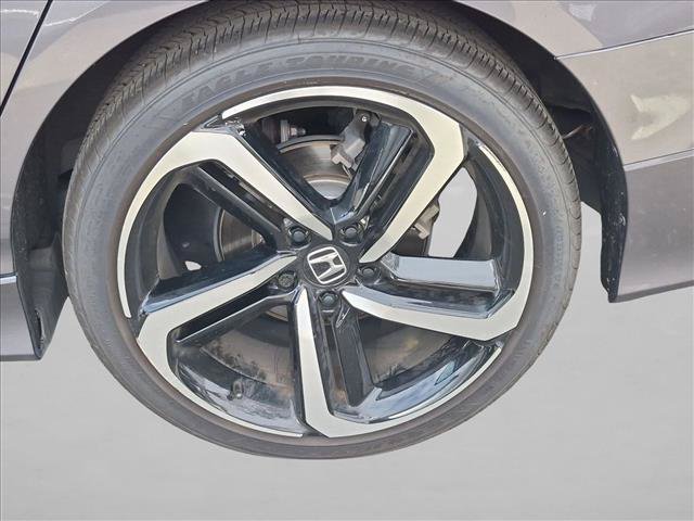 Used 2018 Honda Accord Sport image 13