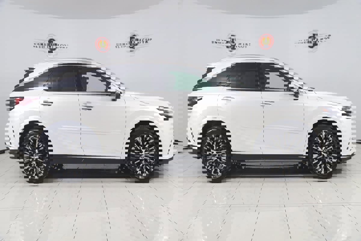 Used 2024 Lexus RX 350 Premium image 2