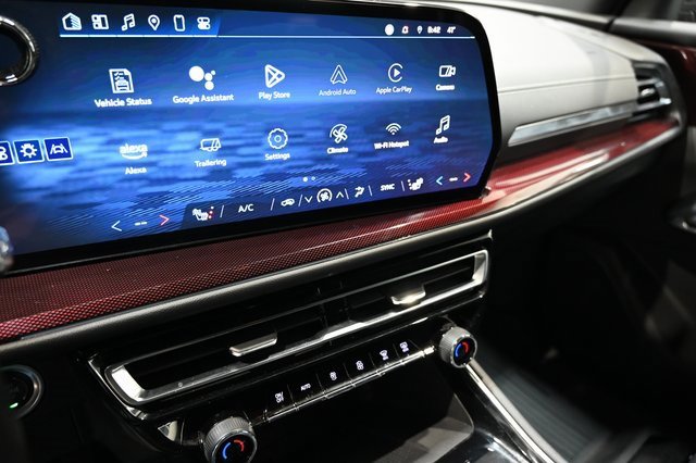 Used 2024 Chevrolet Traverse Z71 w/ LPO, Floor Liner Package image 15