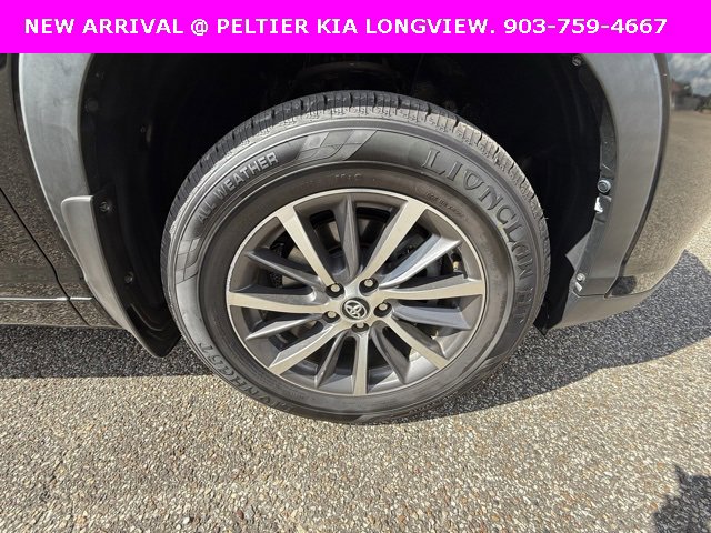 Used 2017 Toyota Highlander XLE image 9