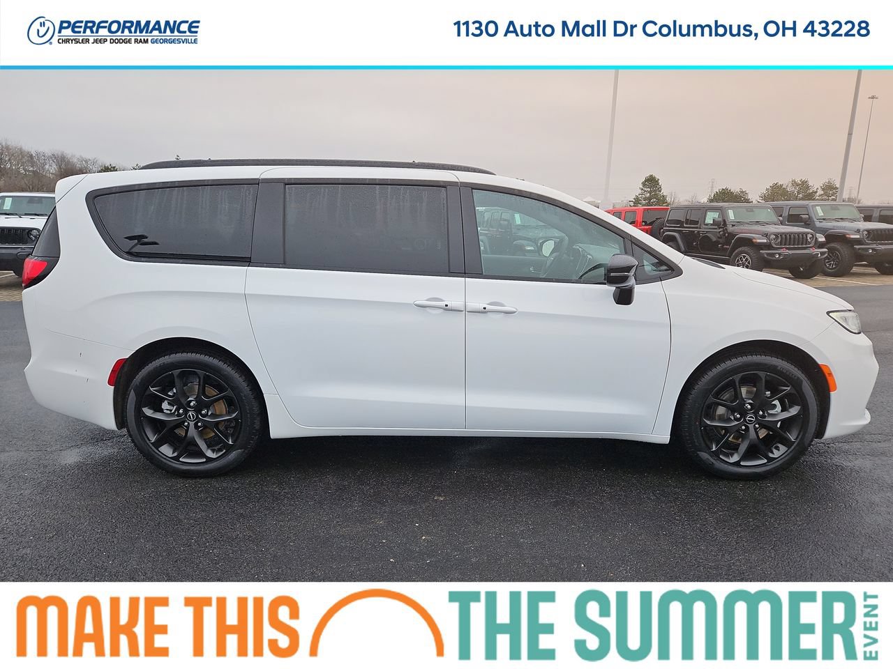 New 2026 Chrysler Pacifica Select w/ S Appearance Package FWD image 8