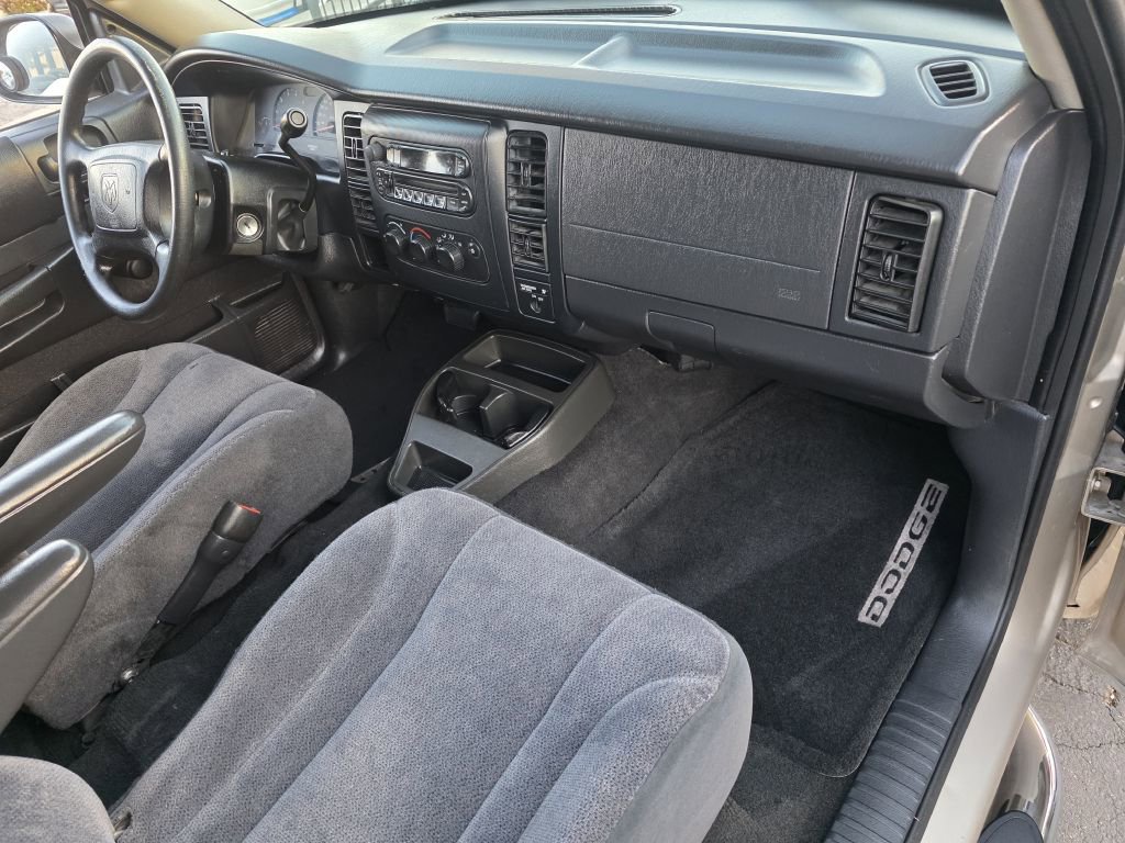 Used 2004 Dodge Dakota SXT w/ Tire & Handling Group image 18
