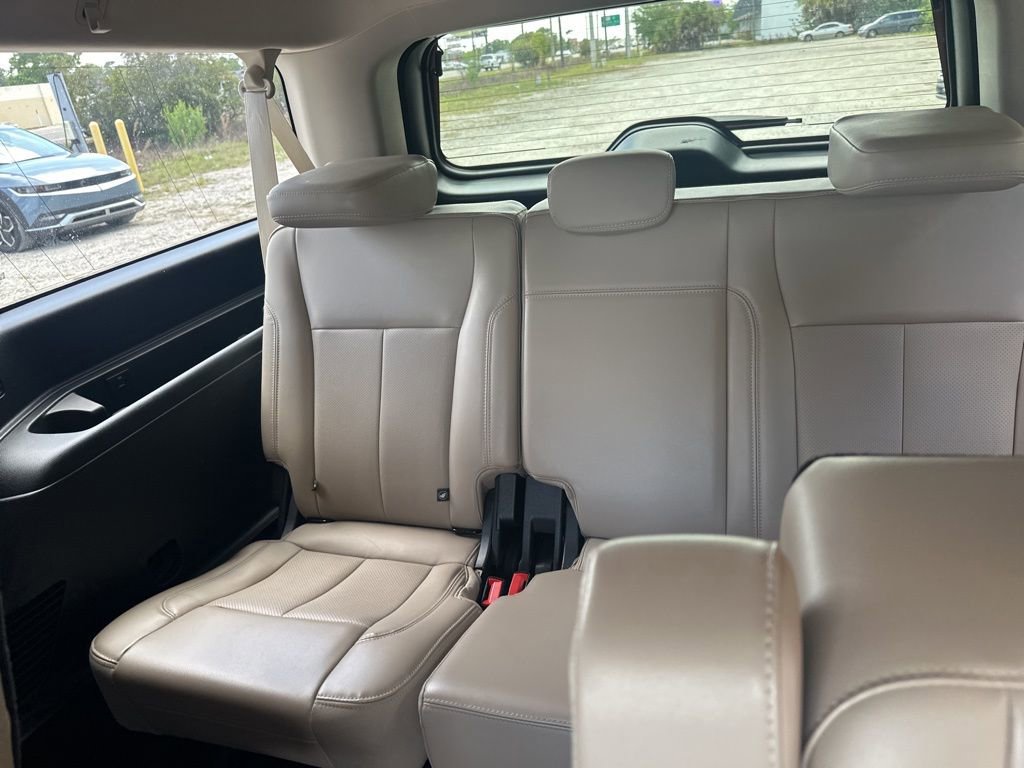 Used 2024 Ford Expedition Max XLT image 8