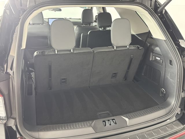 Used 2026 Ford Explorer Active w/ Active Comfort Package RWD image 26